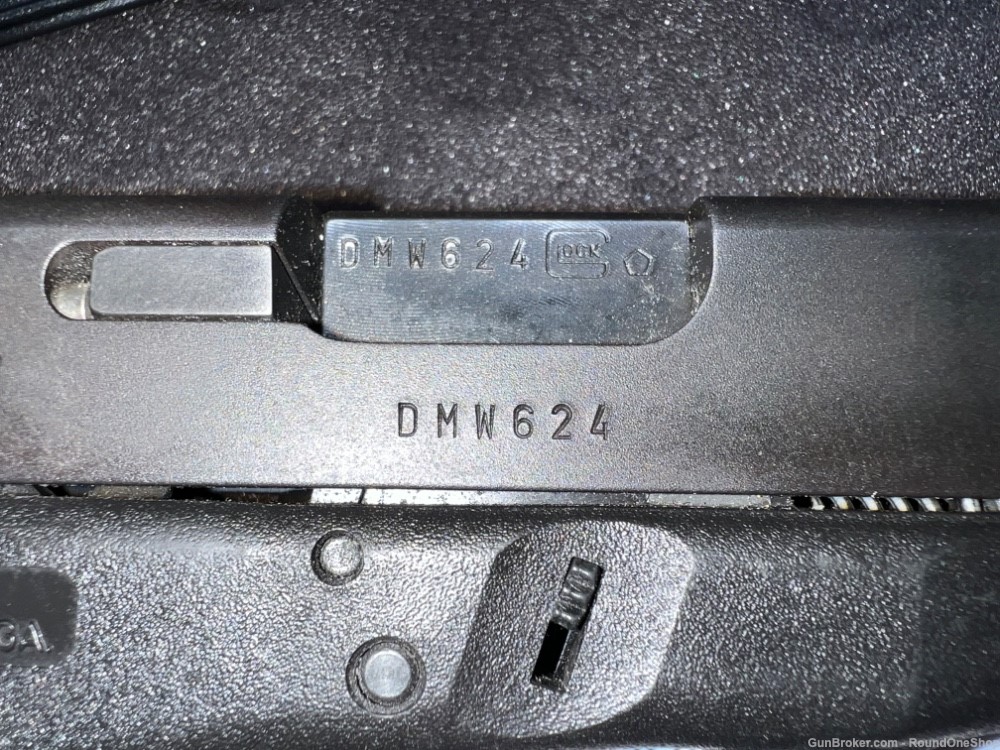 Glock 27 Gen 3 40 SW 40SW Used in Glock Case-img-4
