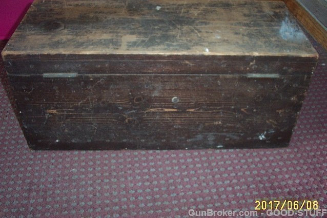 VINTAGE WOOD CARPENTERS CHEST BOX-img-3