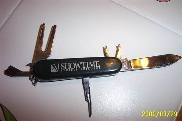 SHOWTIME EXHIBIT BUILDERS UTILITY KNIFE 5 BLADES!-img-1