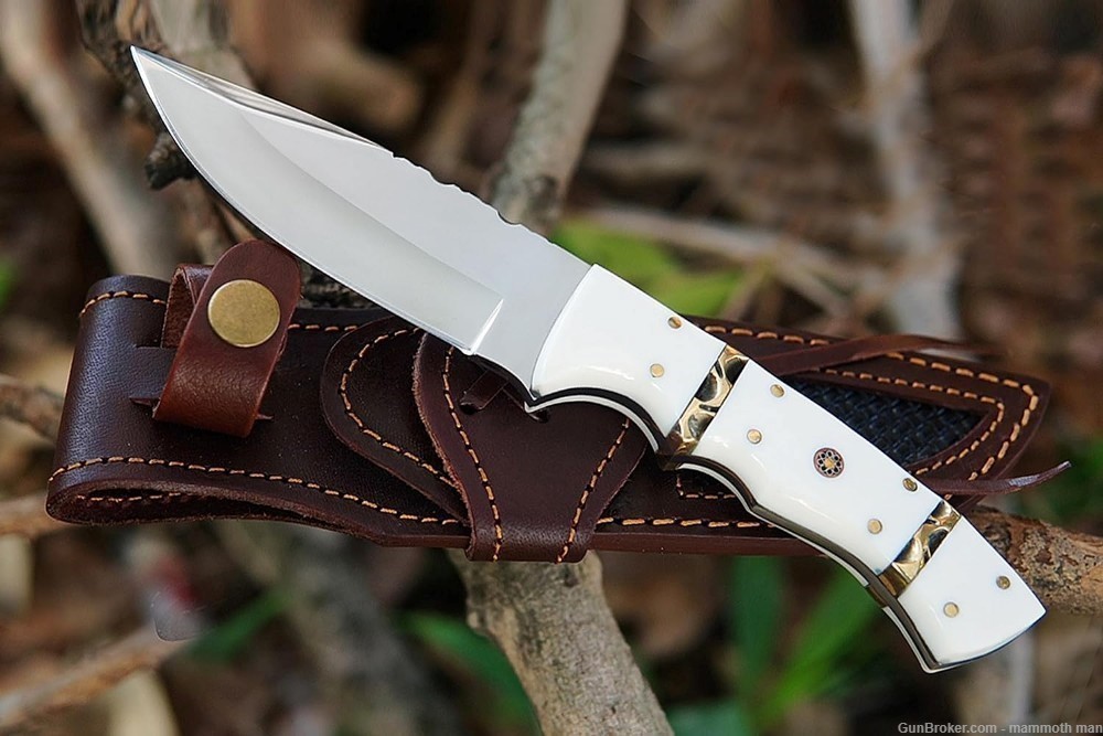 Skinner knife with leather sheath-img-0