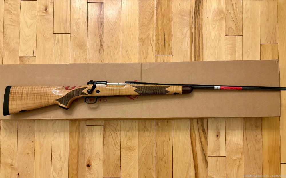 Winchester Model 70 Super Grade 7mm Rem Mag-img-1