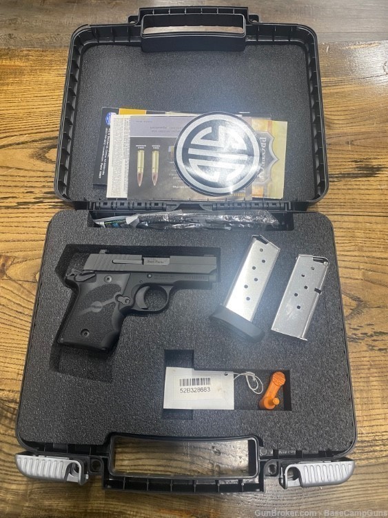 Sig Sauer P938 with box and 2 magazines-img-4