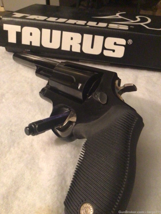 Taurus judge revolver 45 long colt 410 shotgun shell-img-8