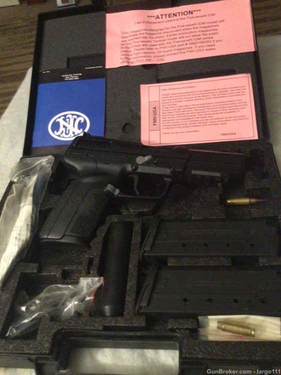 FNH Five SeveN Semi auto pistol in 5.7×28-img-0