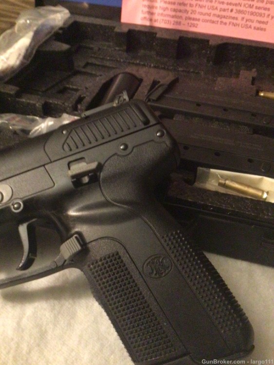 FNH Five SeveN Semi auto pistol in 5.7×28-img-5