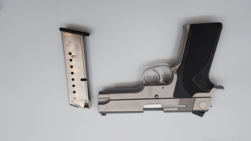 Smith & Wesson 1076 10mm aka FBI pistol DA/SA 4.25"  Factory Refinished!-img-25