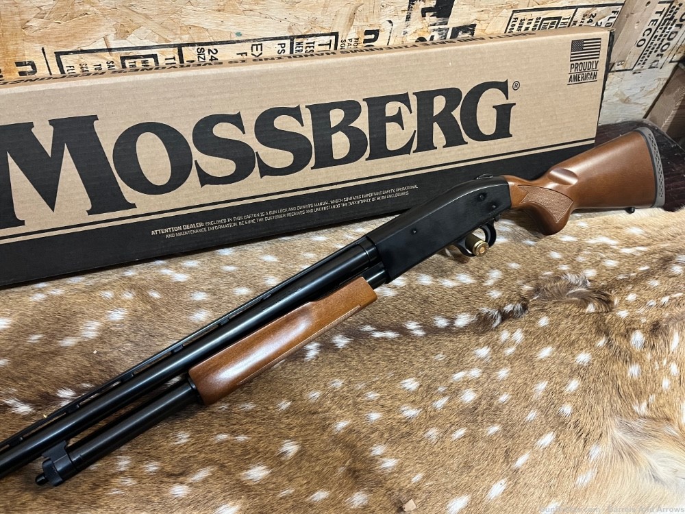 Mossberg 500 Batam youth 12 ga Wood Stock blued  excellent condition In Box-img-4