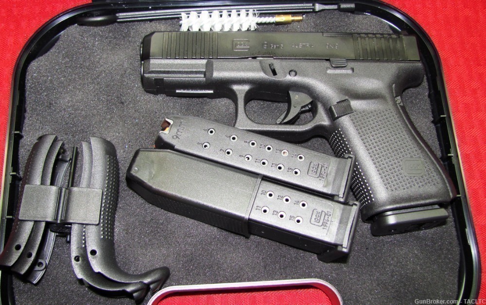 GLOCK 19 MOS BLUE LABEL TRADE 9MM 3 MAGS OPTIC CAPABLE GEN5 NOS-img-1