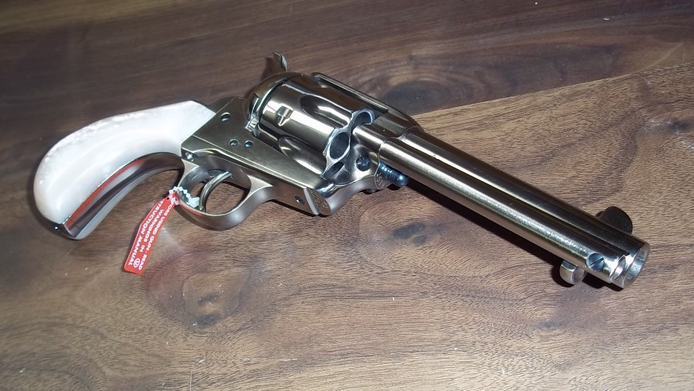 RARE DOC HOLIDAY 1873 OUTLAW AND LAWMAN SERIES REVOLVER LIMITED EDITION-img-3