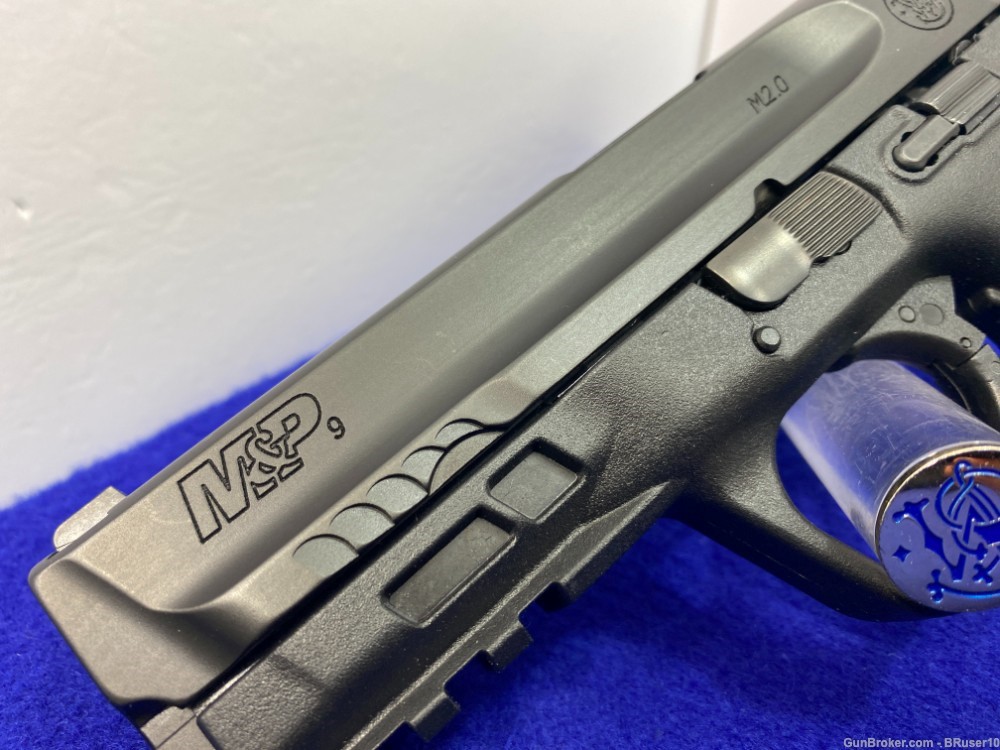 Smith Wesson M&P 2.0 9mm Black *POWERFUL/FACTORY BOX & CONTENTS*-img-11