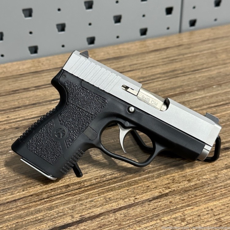 Kahr CM9 9mm 3" 6rd w/ Night Sights MINT CONDITION! Penny Auction CM9093N-img-10