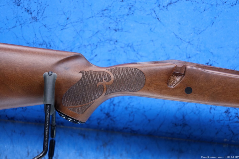 WINCHESTER MODEL 70 FEATHERWEIGHT SHORT ACTION CHECKERED WOOD STOCK-img-3