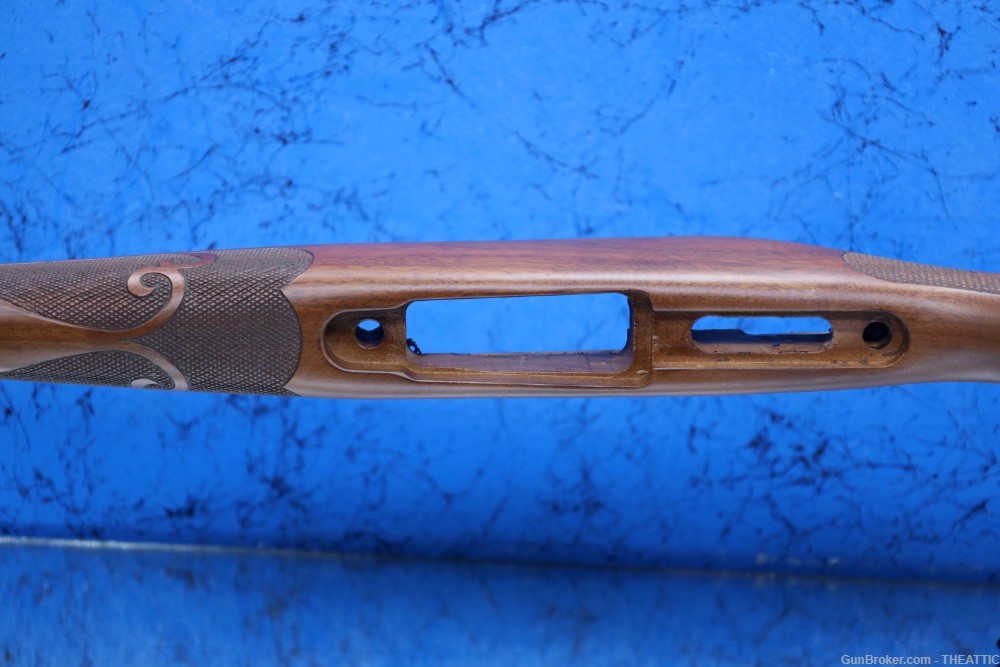 WINCHESTER MODEL 70 FEATHERWEIGHT SHORT ACTION CHECKERED WOOD STOCK-img-19