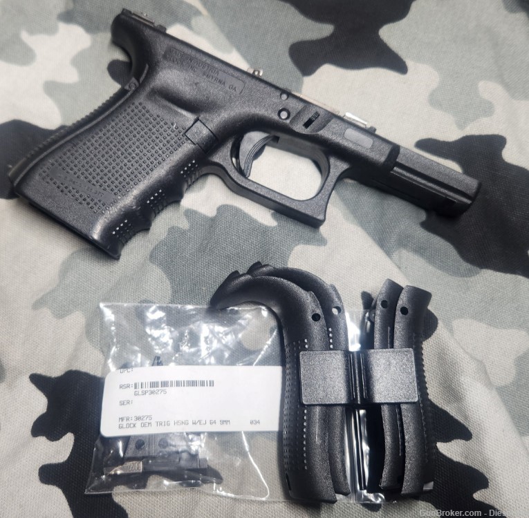 Glock G23 G19  Gen 4 complete lower 9MM Ejector Inc. 4 grip panels included-img-0