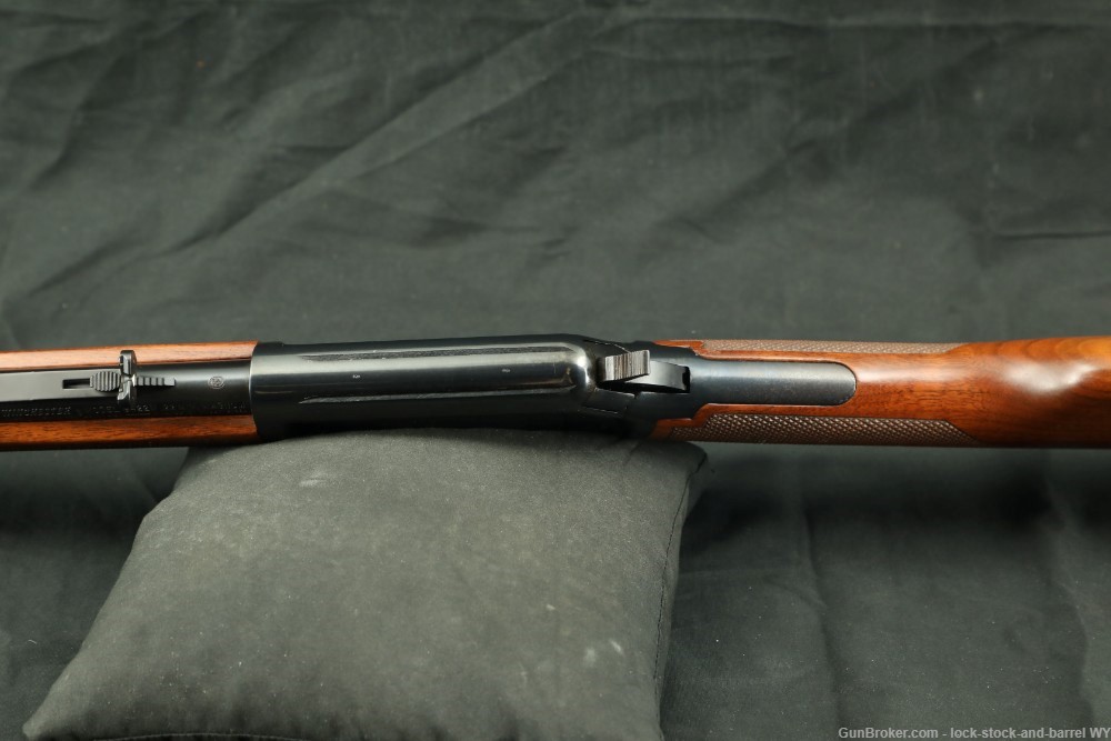 Winchester Model 9422M 20" .22 Magnum WMR Lever Action Rifle, MFD 1990s-img-14
