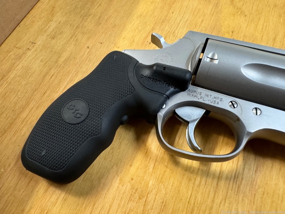 Taurus Judge 45lc/410 stainless 3” with crimson trace grip laser-img-7