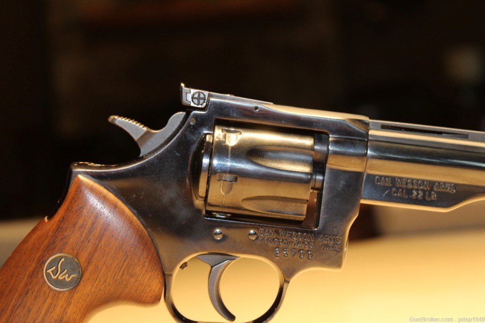 USED Dan Wesson V22 .22 LR Revolver 8" Bbl 6rd SA/DA -img-7