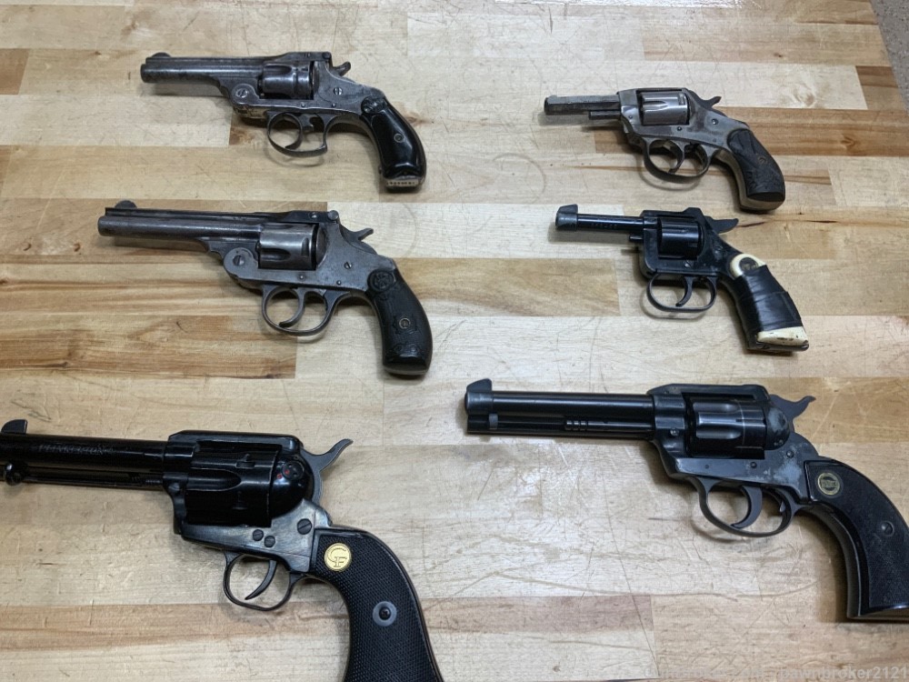 6 Revolvers for PARTS! Penny Auction NO RESERVE!-img-0