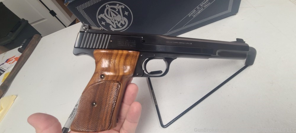 S&W MODEL 41 .22 LR .22LR 7" BBL BOX &ALL PAPERS -img-12