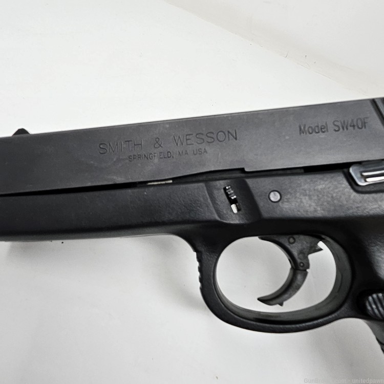 Smith and Wesson model SW40F 40sw pistol -img-3