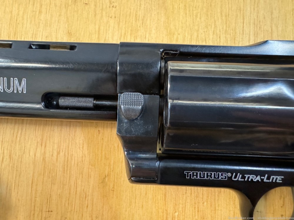 Taurus Raging Judge Magnum ultra lite. VERY RARE! 45LC/410 7 shot-img-2