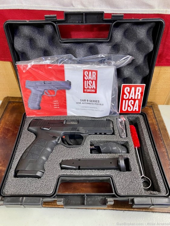 SAR USA SAR9 9mm New In Box!-img-4