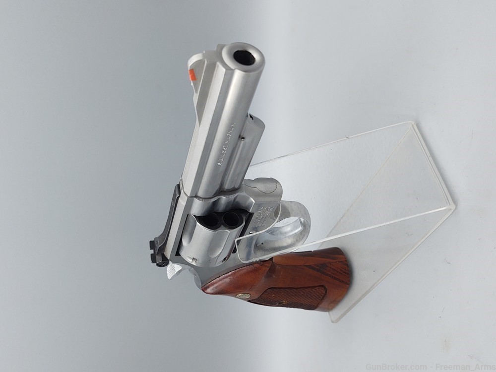 Smith & Wesson Model 66-Stainless Revolver-357 Magnum-Walnut Stocks-img-4