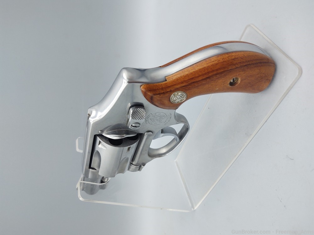 Smith & Wesson Model 640 Stainless Revolver-38 Spcl-2" Barrel-Walnut Stocks-img-2