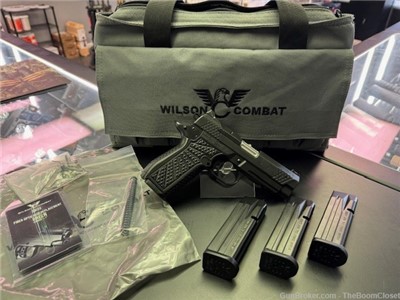 Wilson Combat SFX9 Like New! 9mm Extra Mags
