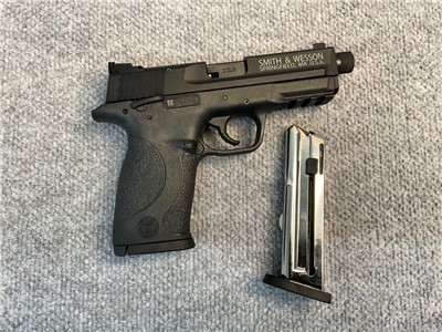 Smith & Wesson M&P22 Compact - 22LR - 4” - 10+1 - 18656