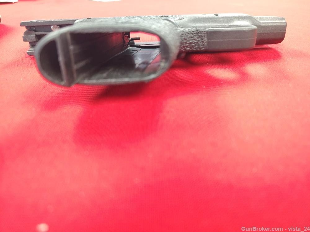 Smith & Wesson M&P9 Shield (9mm) Semi Auto Pistol-img-3