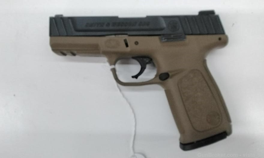 Smith & Wesson SD9 (9mm) Semi Auto Pistol-img-0