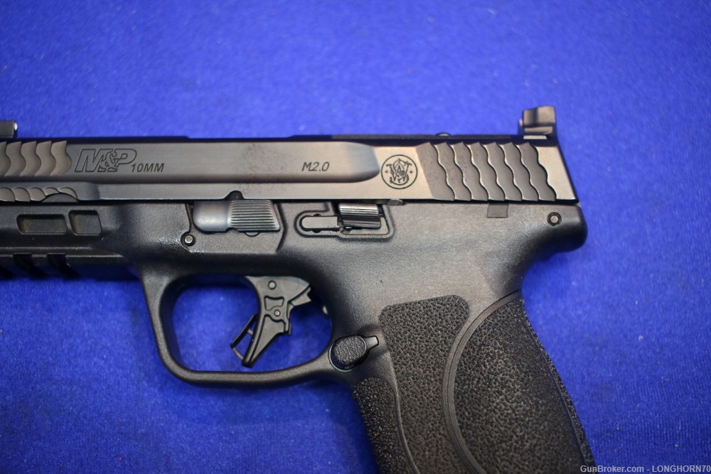 Smith & Wesson M&P M2.0 10mm w/ 2 Magazines-img-5