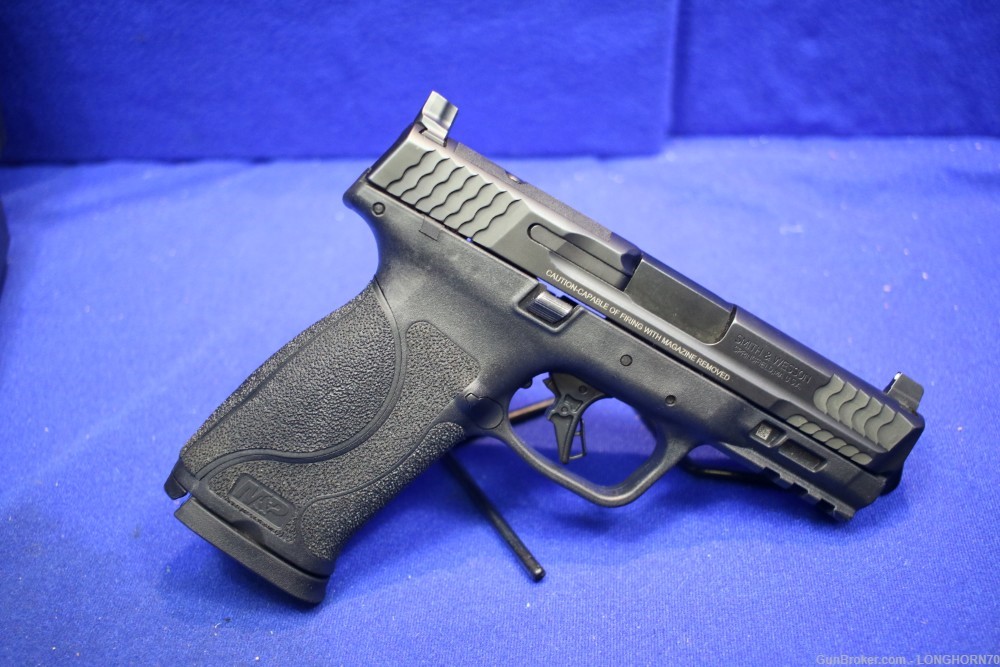 Smith & Wesson M&P M2.0 10mm w/ 2 Magazines-img-3