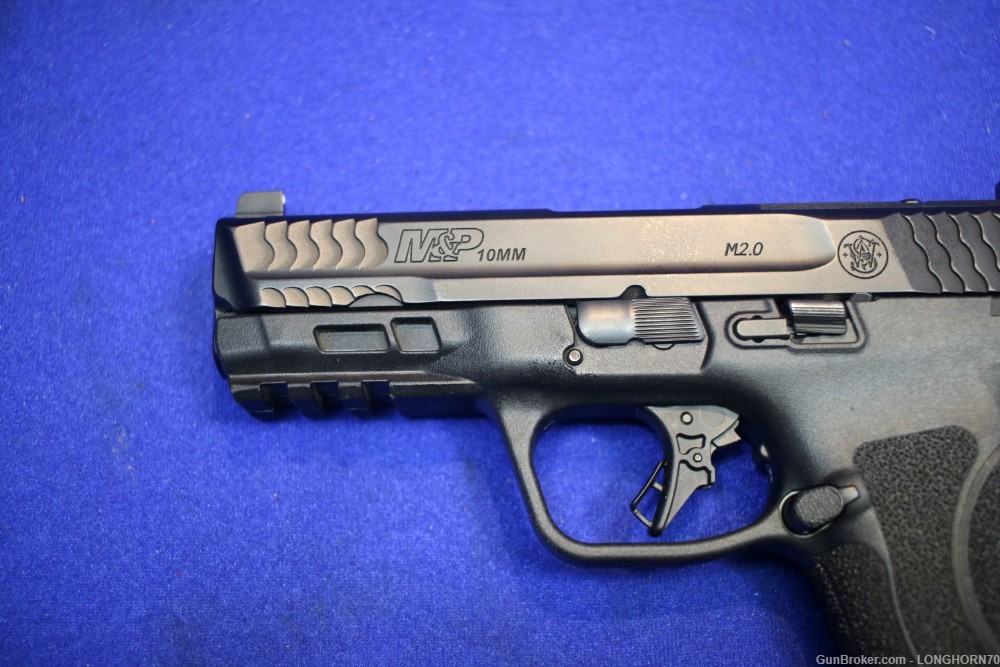 Smith & Wesson M&P M2.0 10mm w/ 2 Magazines-img-6