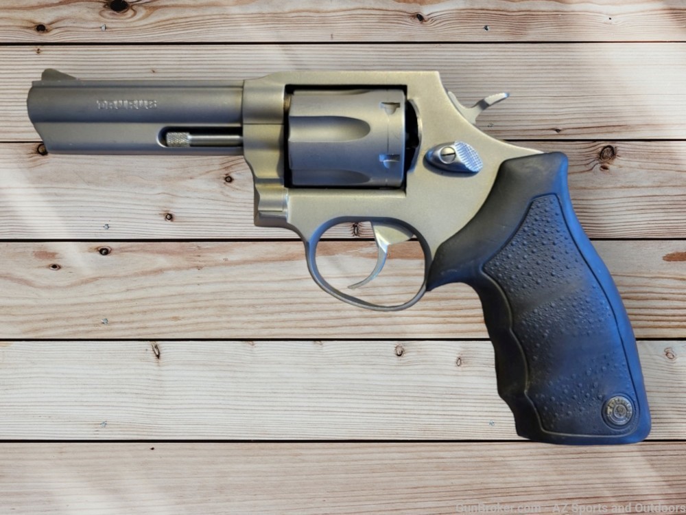 Taurus 82 Stainless 38 Special-img-0