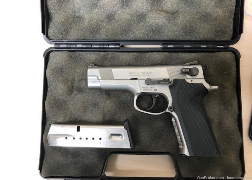 Smith & Wesson 5906 Performance 9x19mm-img-7