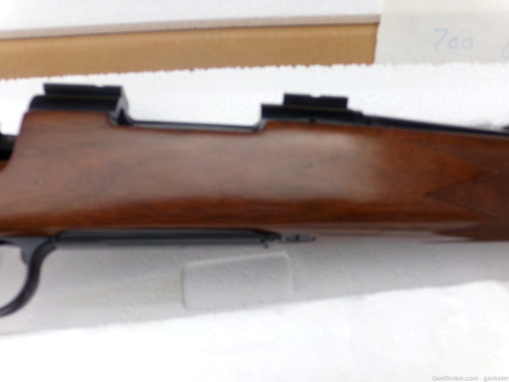 Beautiful Remington 700 Classic in 350 Remington Magnum. Non Origional Box.-img-6