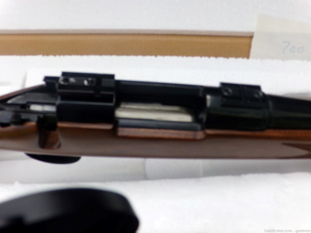 Beautiful Remington 700 Classic in 350 Remington Magnum. Non Origional Box.-img-8