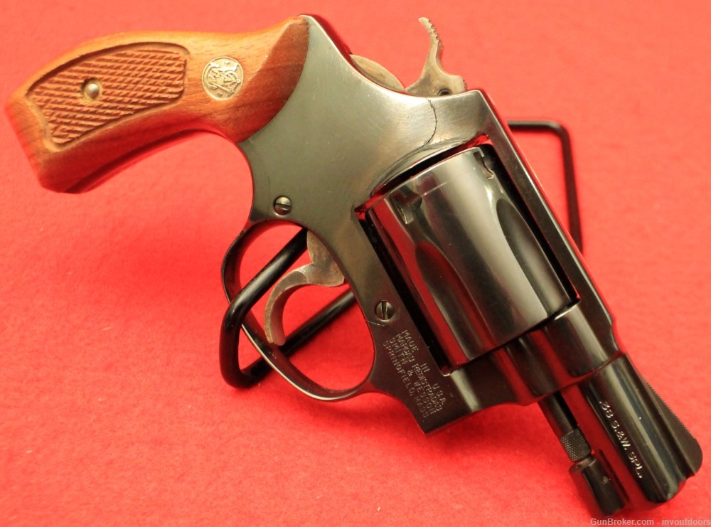 Smith & Wesson Model 36 no dash 2" barrel 5-shot revolver.-img-0