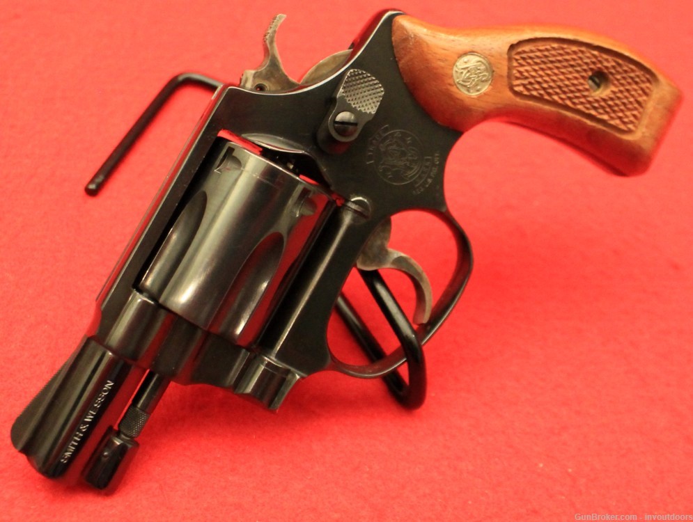 Smith & Wesson Model 36 no dash 2" barrel 5-shot revolver.-img-4