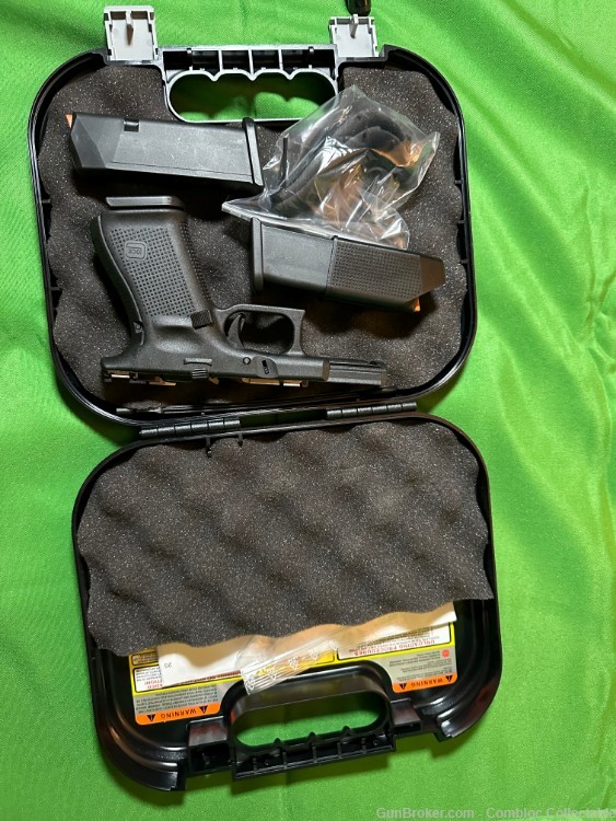 Glock G19 Complete frame 9mm Gen 5 19 New-img-0