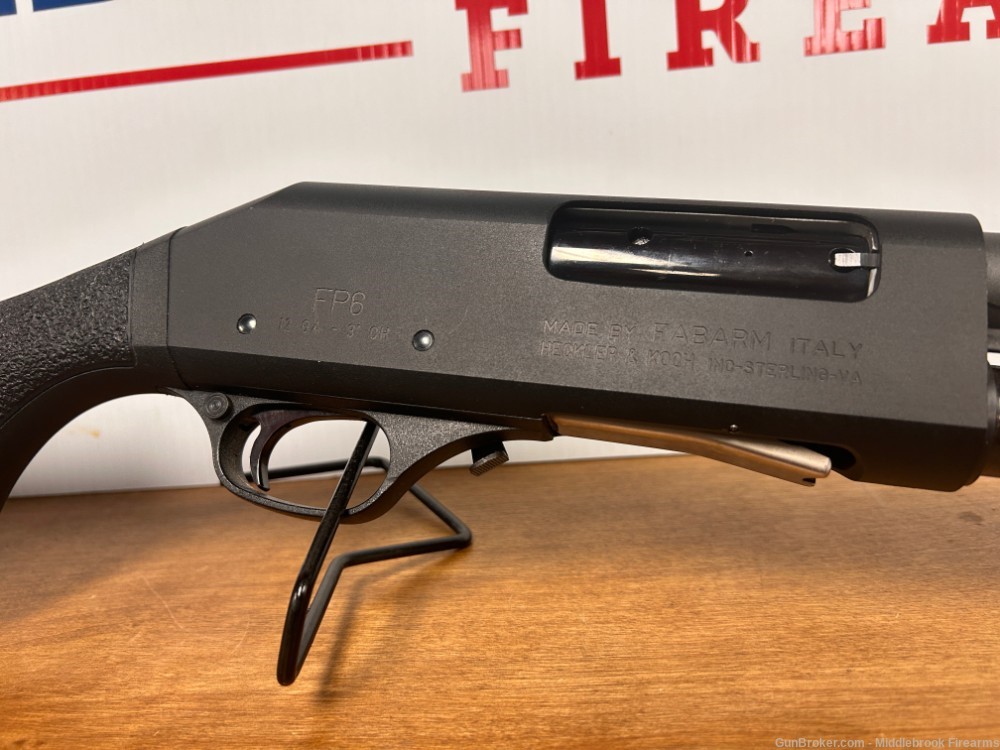 Fabarm 12 gauge pump action shotgun-img-2