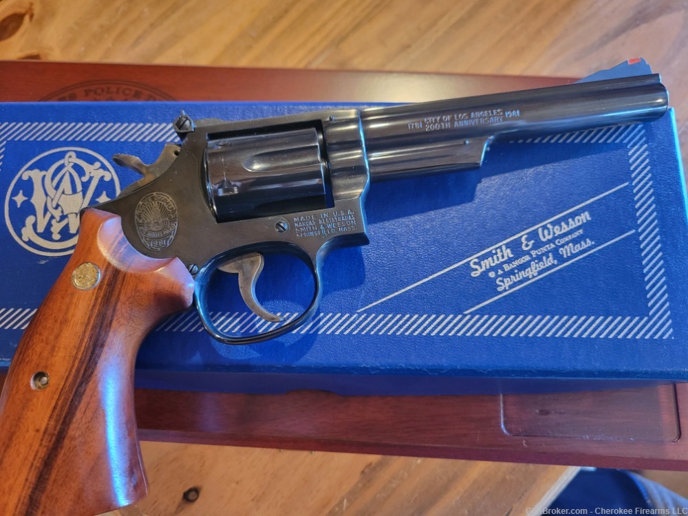 S&W LAPD 200 Yr. Commemorative Model 19 NEW IN BOX SUPERB-img-8