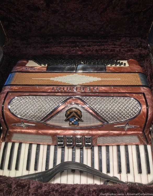 Menghini Duke Accordion-img-0