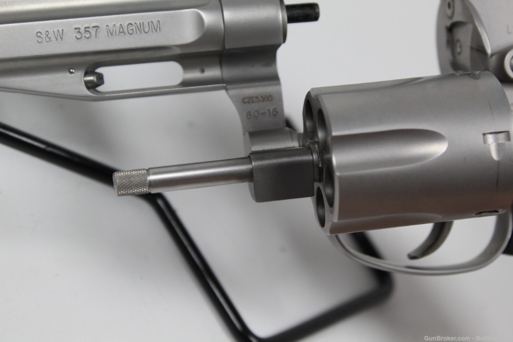 Smith and Wesson S&W 60 15 Pro Series .357 Magnum Double Action Revolver-img-17