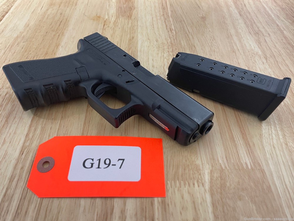 Glock 19 Gen3 9mm/9x19/9Para/9Luger Used 90% PD Trade-In 15rd Mag PENNY-img-1