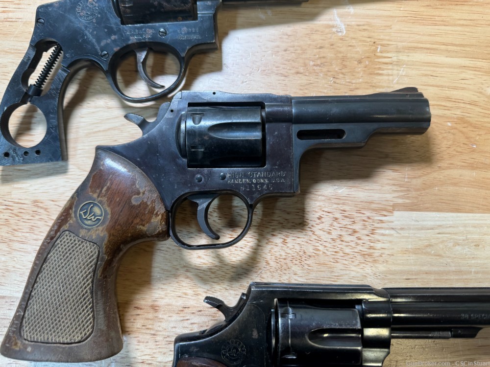 3 Revolvers Gunsmith Special 2 Taurus .38 One High Standard .357 Sentinel-img-2