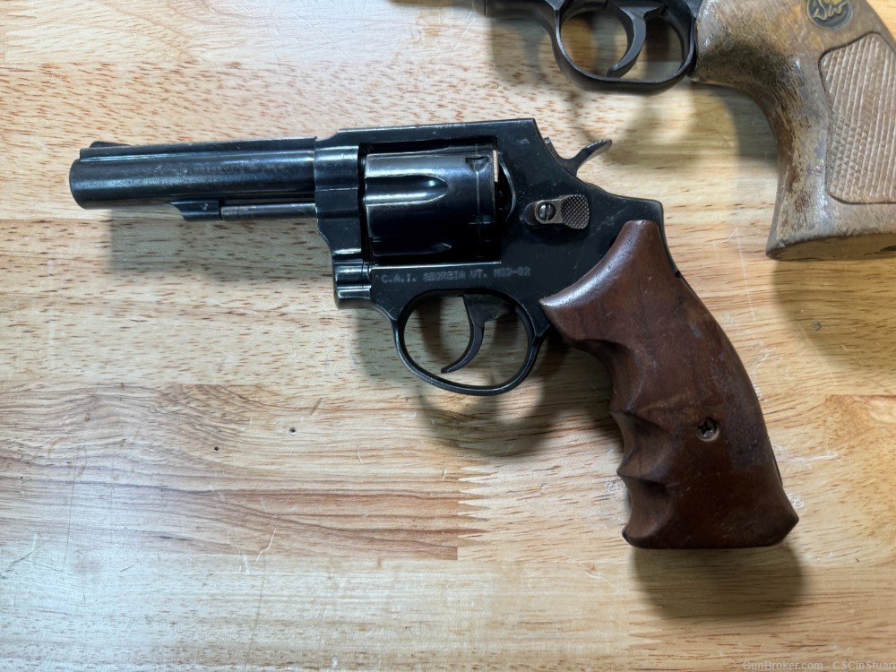 3 Revolvers Gunsmith Special 2 Taurus .38 One High Standard .357 Sentinel-img-5