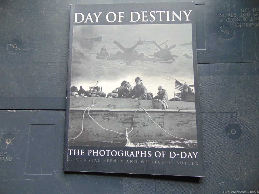 Day of Destiny the Photographs of D-Day-img-0